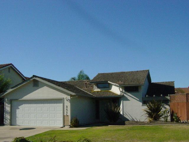 2416 Greenacre Ln, Modesto, CA 95355 photo 2
