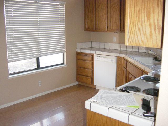2416 Greenacre Ln, Modesto, CA 95355 photo 7