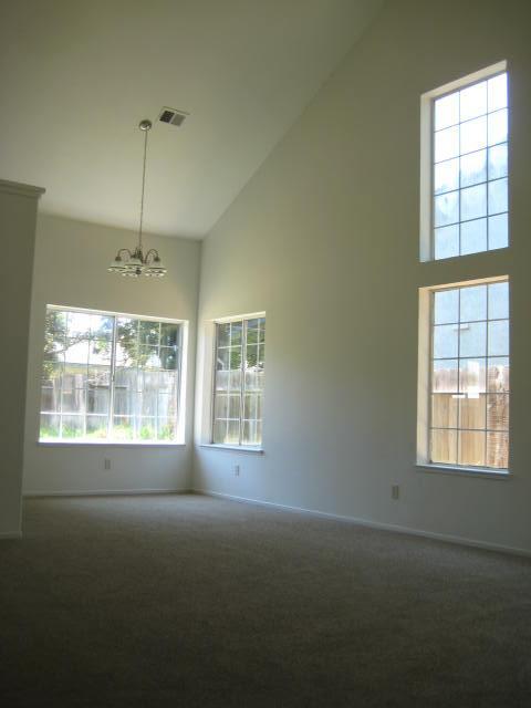 540 Westfield Pl, Patterson, CA 95363 photo 2