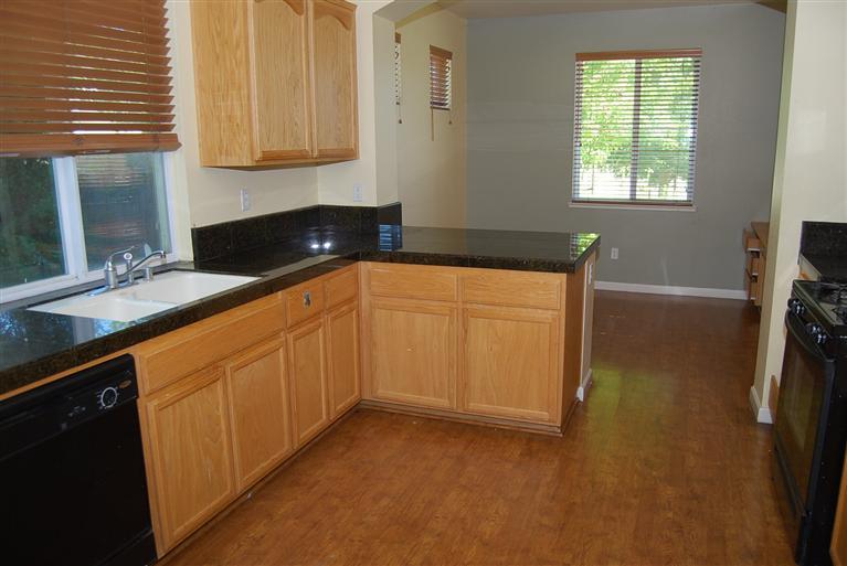 3947 Podocarpus Dr, Ceres, CA 95307 photo 2