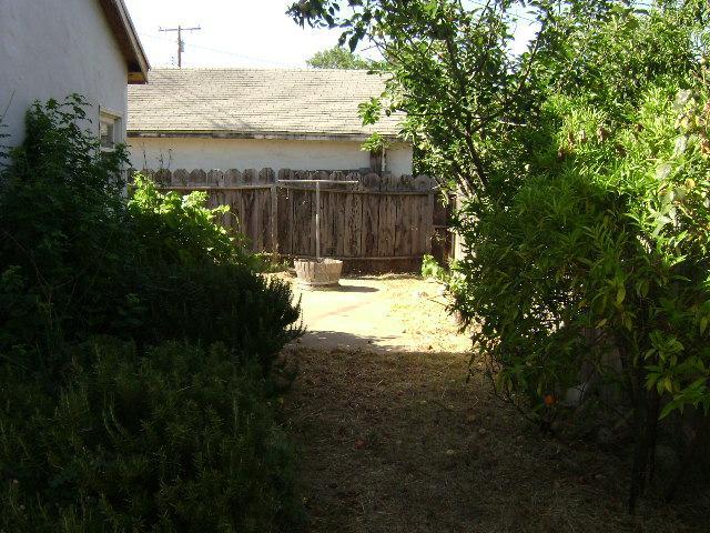 434 E Vine St, Lodi, CA 95240 photo 2