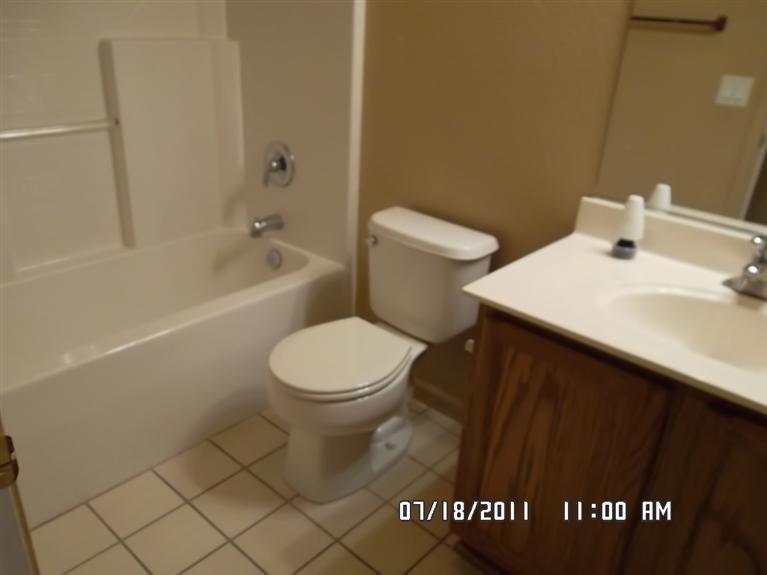 8229 Windmill Oaks Pl, Antelope, CA 95843 photo 10