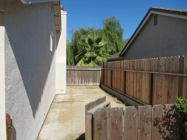 825 Cathedral Ln, Modesto, CA 95351 photo 12