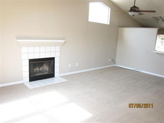 832 Cathedral Ln, Modesto, CA 95351 photo 5