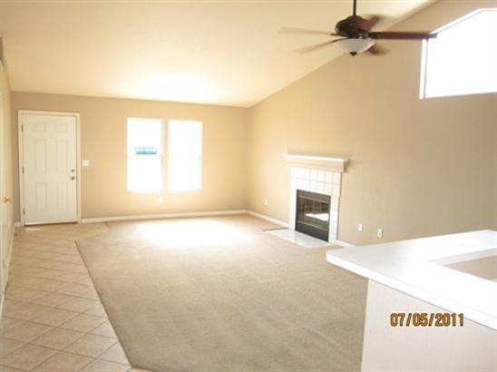 832 Cathedral Ln, Modesto, CA 95351 photo 4
