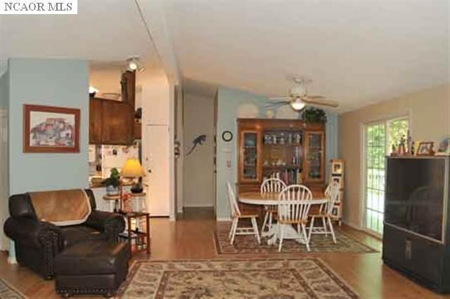 17715 Vintage Dr, Grass Valley, CA 95949 photo 4