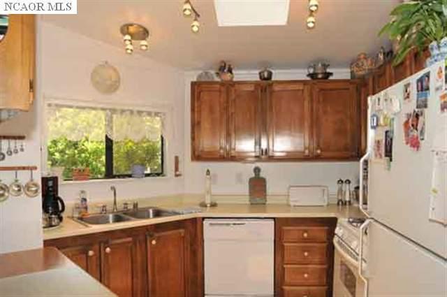 17715 Vintage Dr, Grass Valley, CA 95949 photo 3