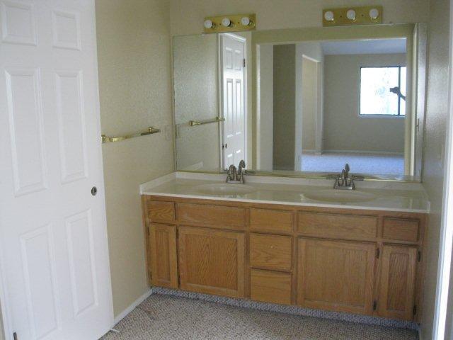724 Kinshire Way, Patterson, CA 95363 photo 10