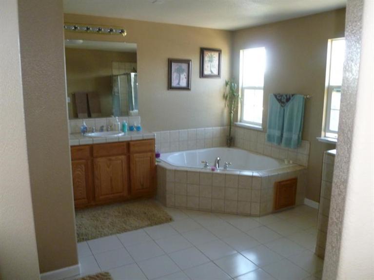 1534 Oasis Ln, Patterson, CA 95363 photo 9