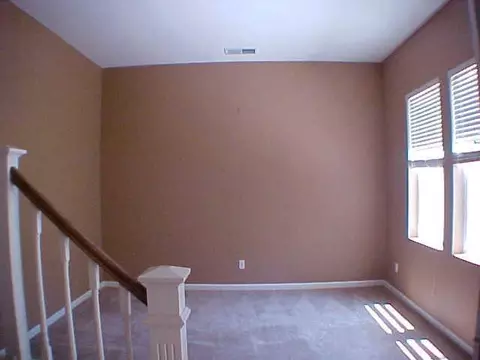 1271 Manley Dr, Tracy, CA 95377 photo 2