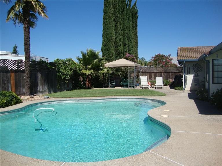 2328 Spring Dr, Escalon, CA 95320 photo 3