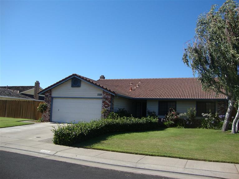 2328 Spring Dr, Escalon, CA 95320 photo 2