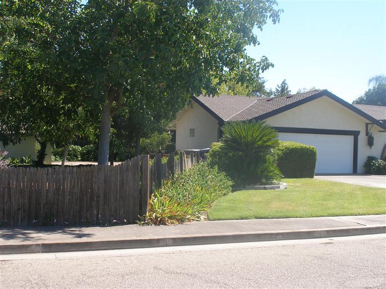 1325 Thomas St, Dos Palos, CA 93620 photo 2