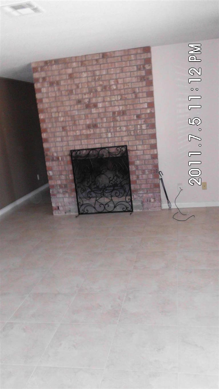 983 Foxfire Dr, Manteca, CA 95337 photo 2
