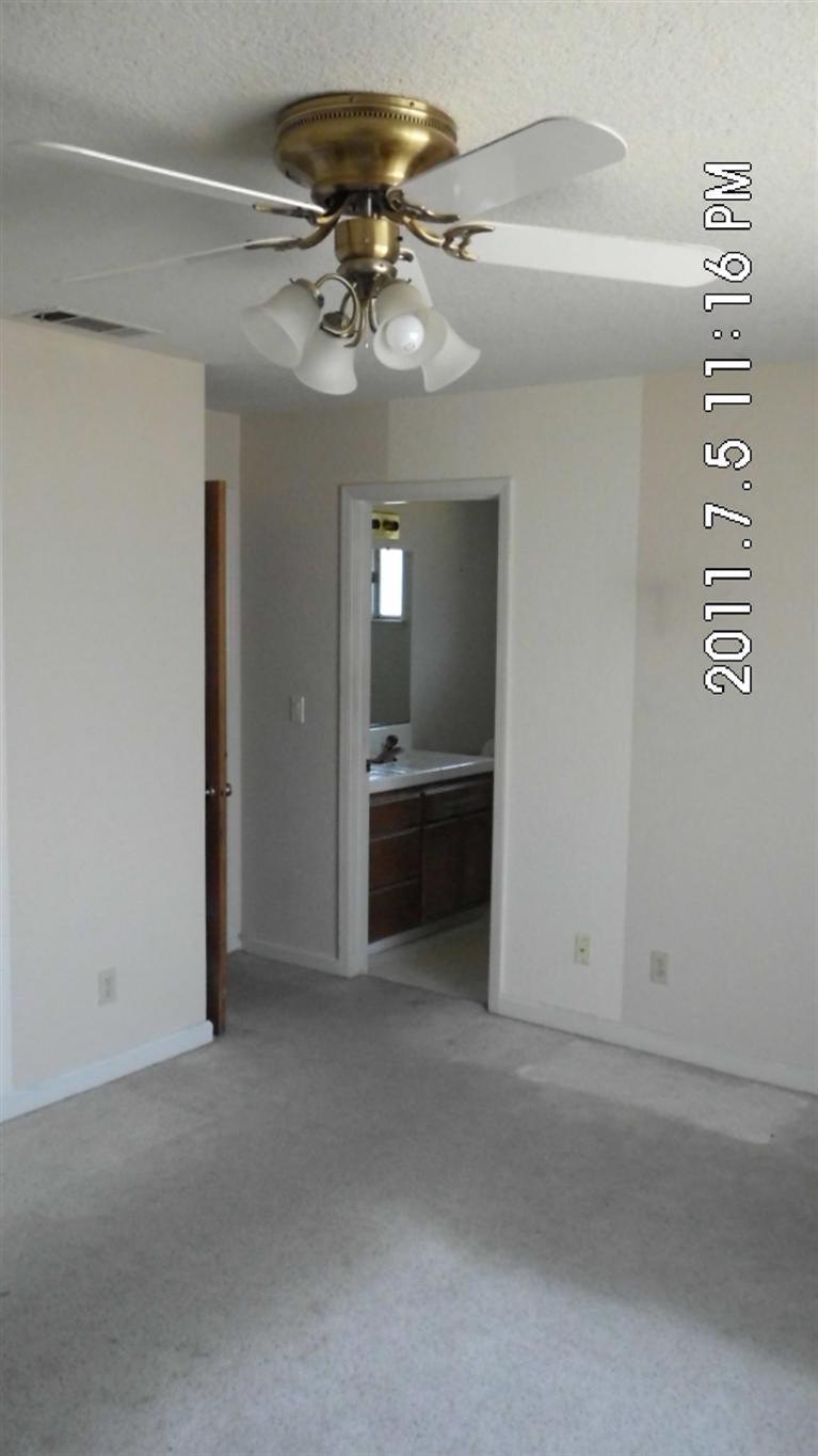 983 Foxfire Dr, Manteca, CA 95337 photo 5