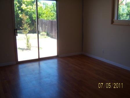 329 E Vine St, Lodi, CA 95240 photo 8