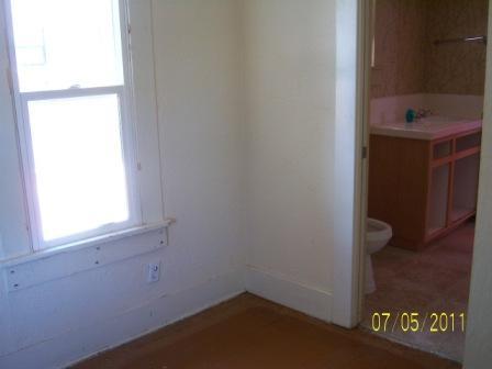 329 E Vine St, Lodi, CA 95240 photo 3