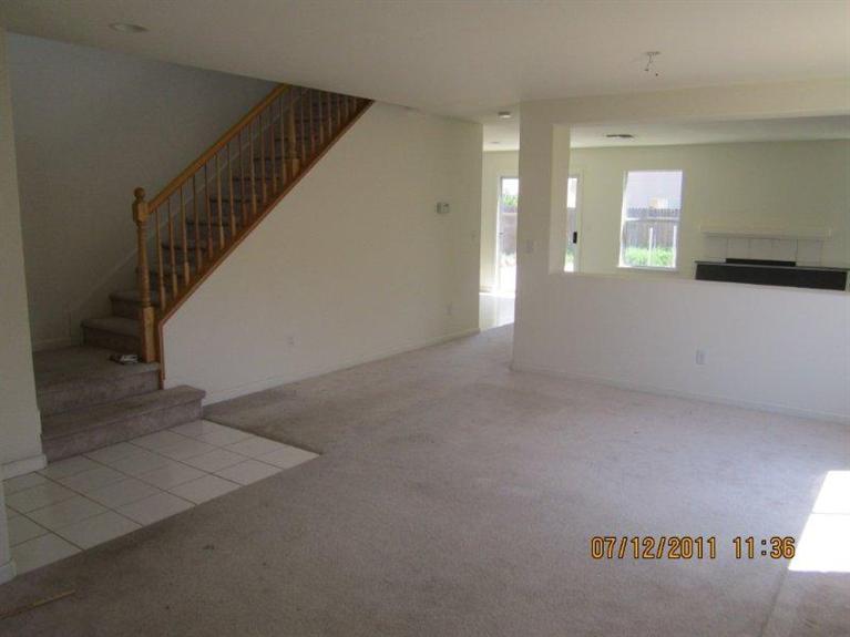 306 Condor Ct, Patterson, CA 95363 photo 3
