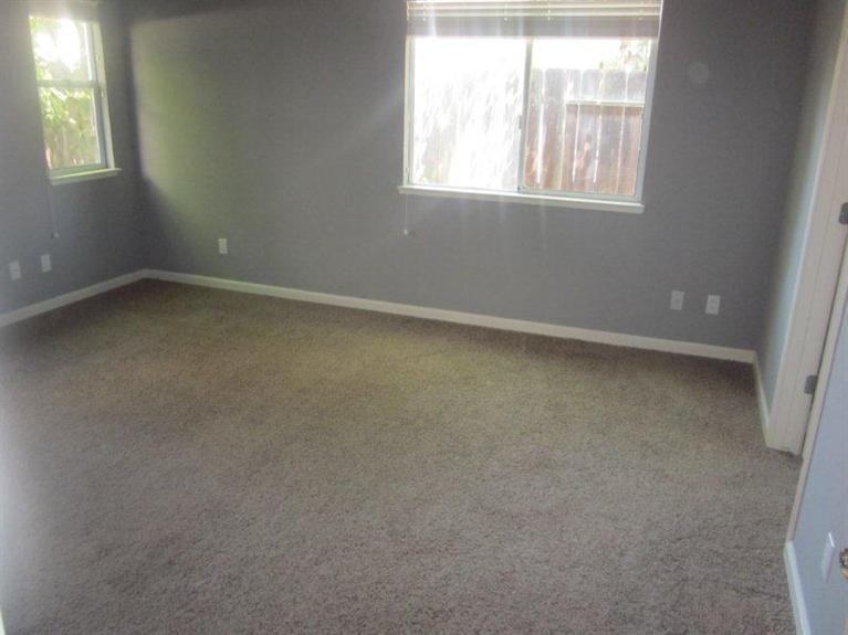 2660 Hogan Dr, Turlock, CA 95382 photo 11