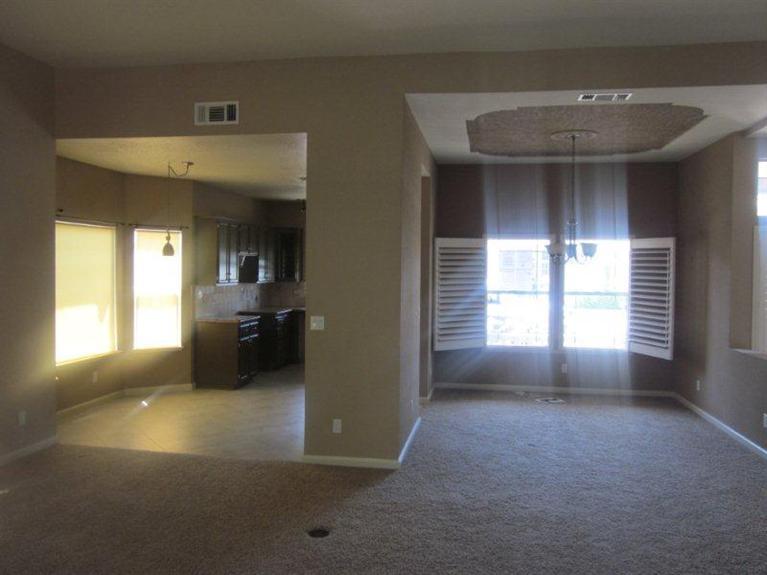 2660 Hogan Dr, Turlock, CA 95382 photo 4