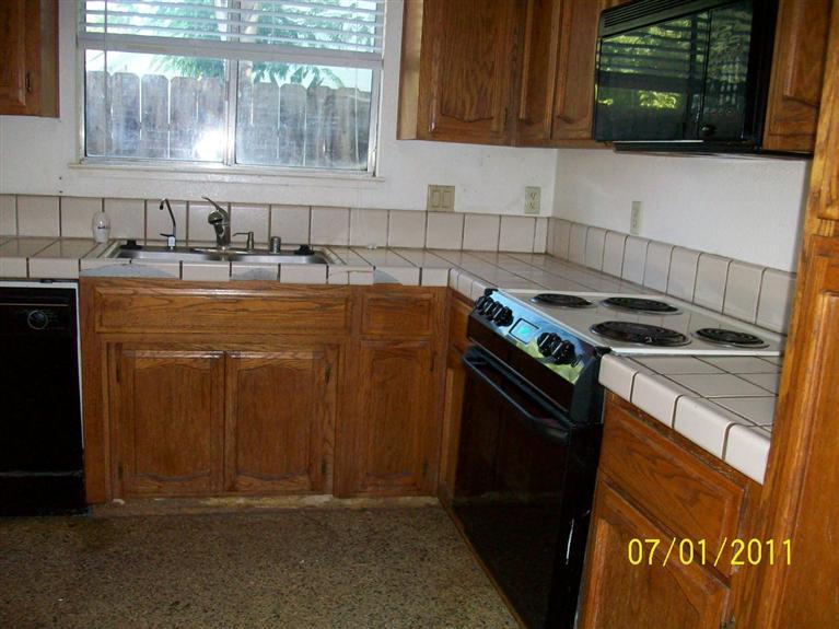 554 De Lash Ct, Patterson, CA 95363 photo 4