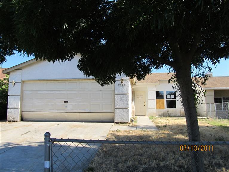 2040 Ridgecrest Dr, Modesto, CA 95351 photo 1