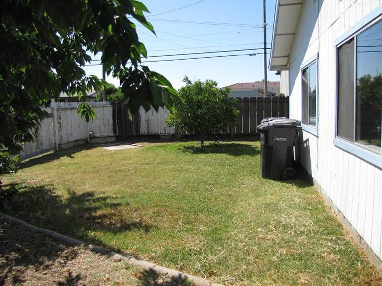 804 E St, Oakdale, CA 95361 photo 10
