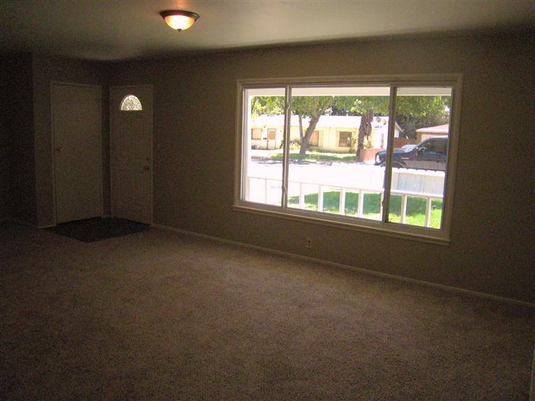 2325 Viola St, Modesto, CA 95354 photo 4