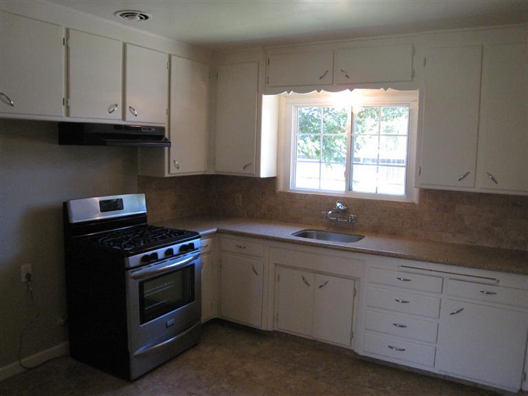2325 Viola St, Modesto, CA 95354 photo 2