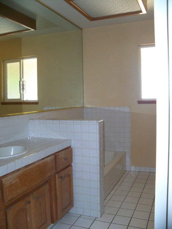 2208 Thomas St, Ceres, CA 95307 photo 7
