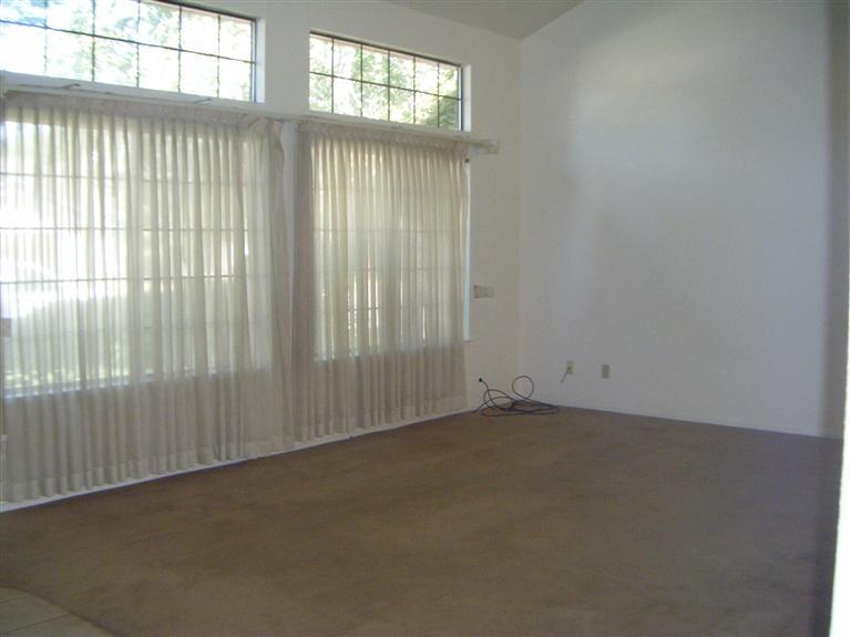 532 Klopping Ct, Patterson, CA 95363 photo 3