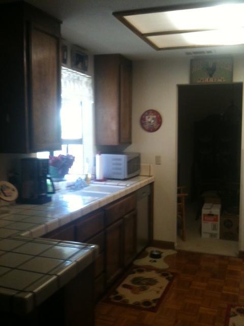 218 Rainier Dr, Lodi, CA 95242 photo 2