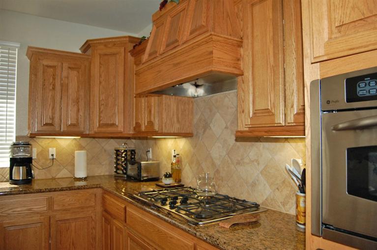 595 Hamstead Dr, Galt, CA 95632 photo 2