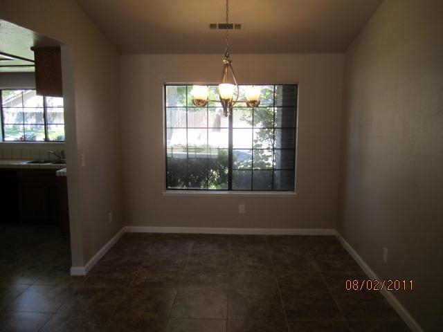 913 Ranleigh Way, Modesto, CA 95358 photo 3