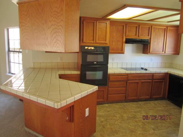 913 Ranleigh Way, Modesto, CA 95358 photo 2