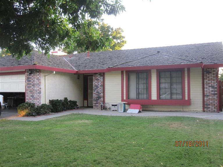 821 Mercy Ave, Modesto, CA 95358 photo 1