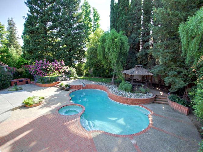 1416 Kingsford Dr, Carmichael, CA 95608 photo 3