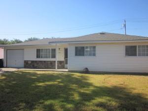 210 E Whittier Ave, Tracy, CA 95376 photo 1