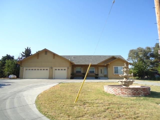 2469 W Robertson Rd, Modesto, CA 95358 photo 1
