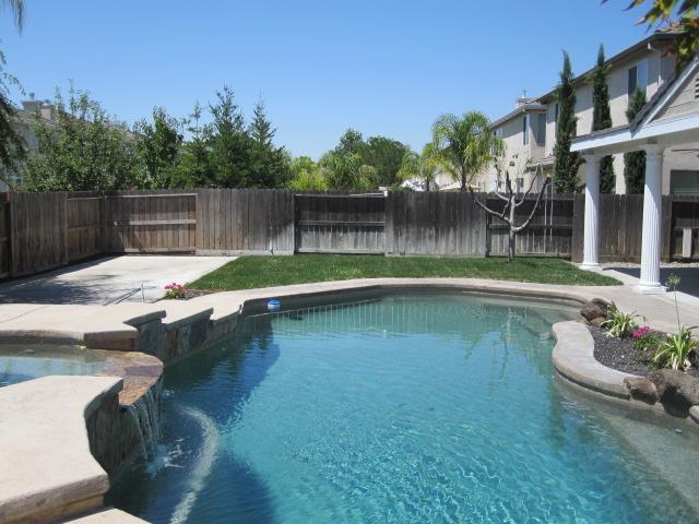242 Kelley Mist Ln, Tracy, CA 95377 photo 11
