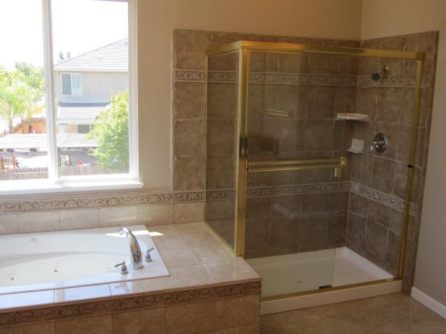 242 Kelley Mist Ln, Tracy, CA 95377 photo 7