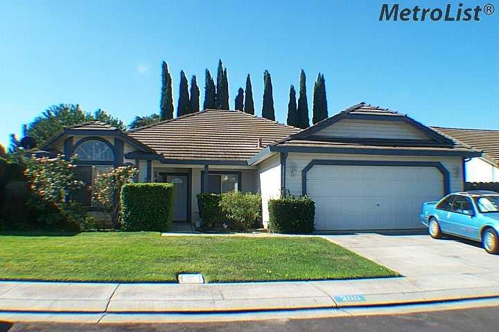 200 Gail Dr, Lathrop, CA 95330 photo 1