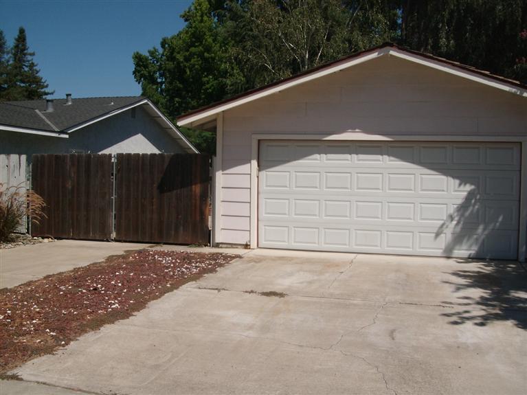 1358 Bunker Ln, Manteca, CA 95336 photo 3