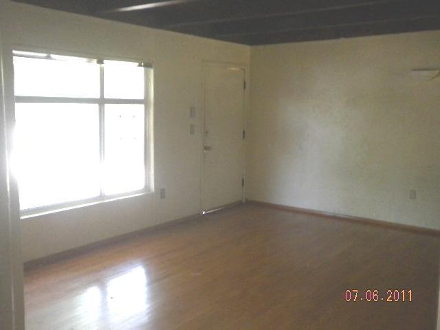 2073 Beachwood Dr, Merced, CA 95348 photo 2