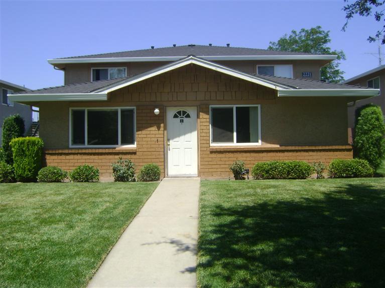 2221 Chrysler Dr #1, Modesto, CA 95350 photo 1