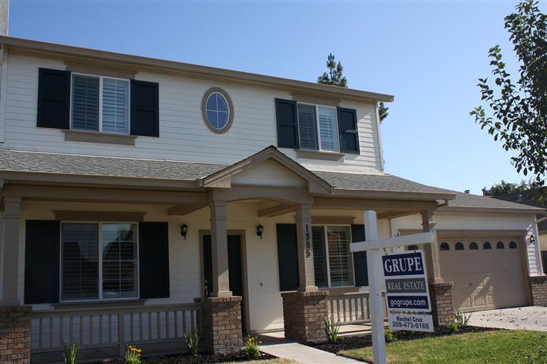 1905 Lifetime Dr, Modesto, CA 95355 photo 1
