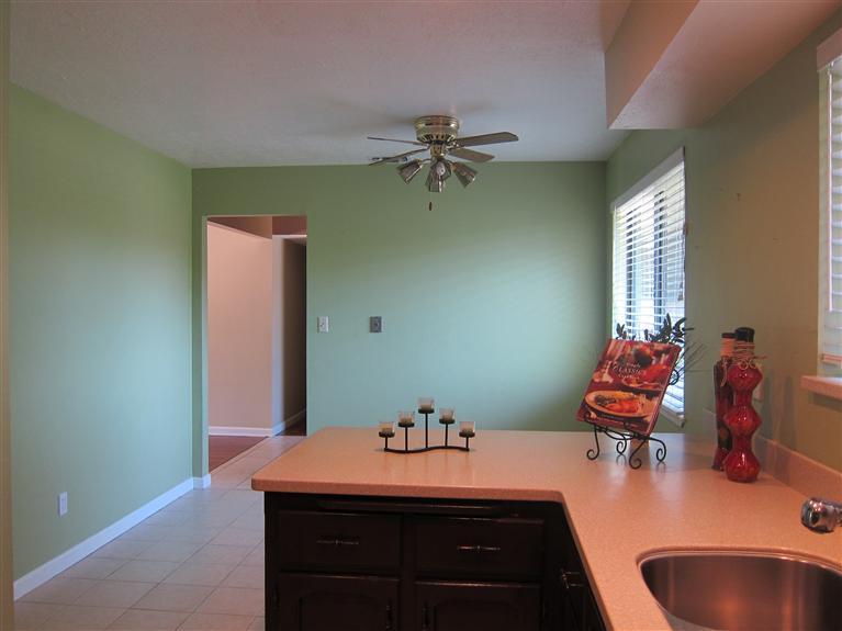 5541 Ivanhoe Way, Carmichael, CA 95608 photo 6