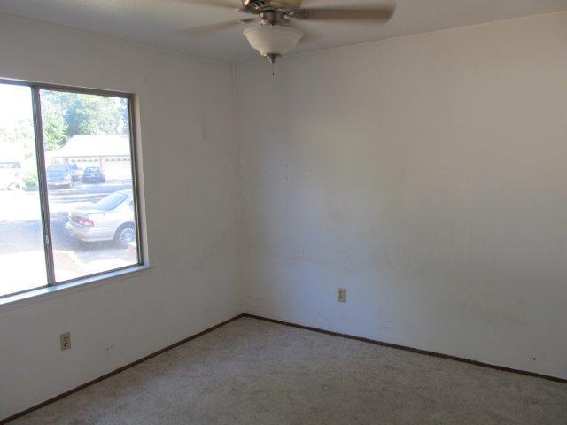 1305 Pinewood Ct, Modesto, CA 95355 photo 9