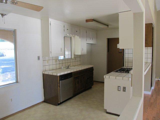 1305 Pinewood Ct, Modesto, CA 95355 photo 4