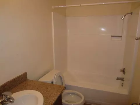 439 Cherry Ln #a, Manteca, CA 95337 photo 8